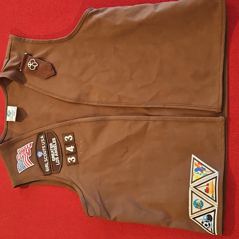 Brownie Girl Scouts Vest Troop 343 Los Angeles Med. 10-12 - Picture 3 of 10